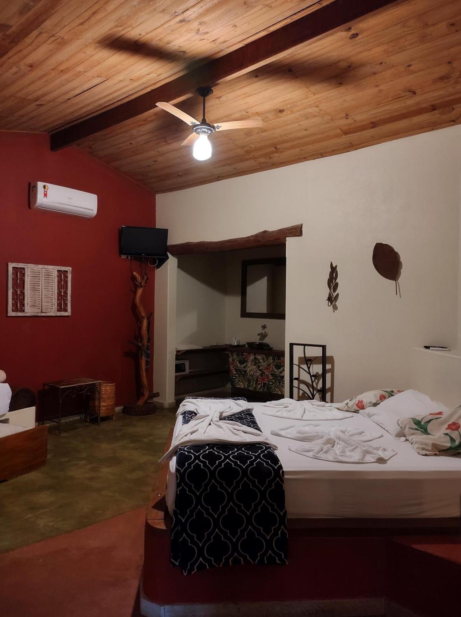 Salto Corumba Hotel Camping Clube Корумба-ди-Гояс Экстерьер фото